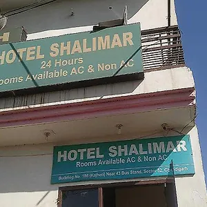 Oyo 65451 Shalimar Hotel Sohana